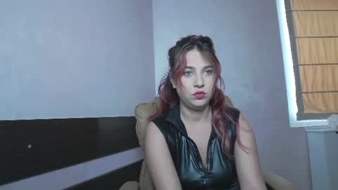 Snapshot of avablue_ chatting on June 24, 2026, 5:50 am online show from June 24, 2026, 5:50 am