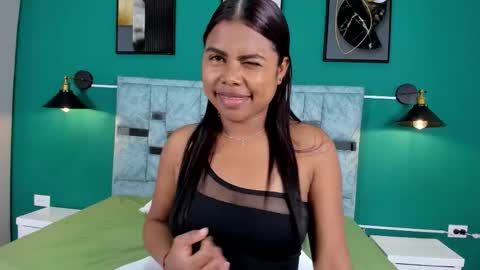 Avalinelov online show from January 15, 2026, 8:01 pm