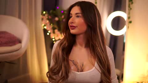 Snapshot of avashay chatting on January 30, 2025, 11:13 pm Carina online show from January 30, 2025, 11:13 pm