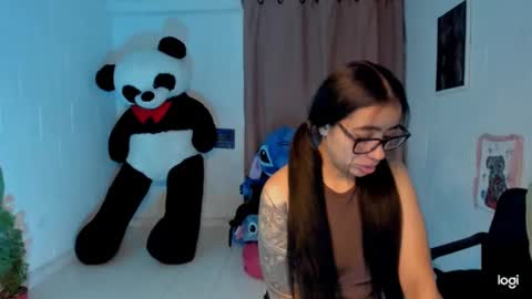 Snapshot of ave_fenix69 chatting on January 20, 2025, 1:28 am Valery -- online show from January 20, 2025, 1:28 am