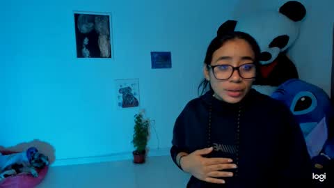 Snapshot of ave_fenix69 chatting on February 10, 2025, 1:35 am Valery -- online show from February 10, 2025, 1:35 am