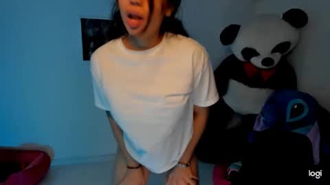 Snapshot of ave_fenix69 chatting on February 13, 2025, 8:24 pm Valery -- online show from February 13, 2025, 8:24 pm