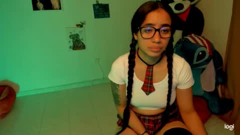 Snapshot of ave_fenix69 chatting on March 10, 2025, 1:34 am Valery -- online show from March 10, 2025, 1:34 am