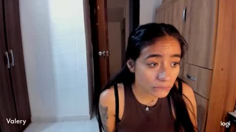 Snapshot of ave_fenix69 chatting on October 20, 2025, 2:23 am Valery -- online show from October 20, 2025, 2:23 am