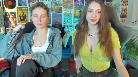 Snapshot of aveangela chatting on January 10, 2025, 3:06 pm Avie online show from January 10, 2025, 3:06 pm