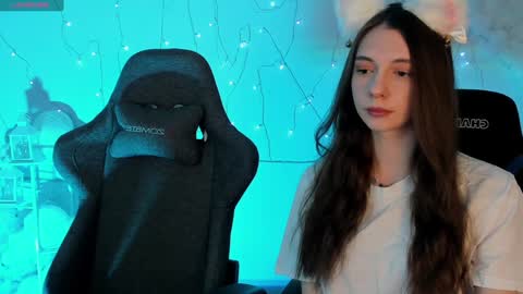 Avie online show from January 19, 2025, 3:42 pm