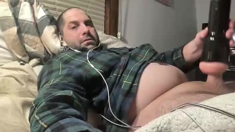 averagejoe345977 online show from February 6, 2026, 12:37 am