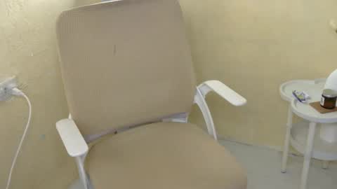 Rhian online show from November 16, 2025, 2:39 am