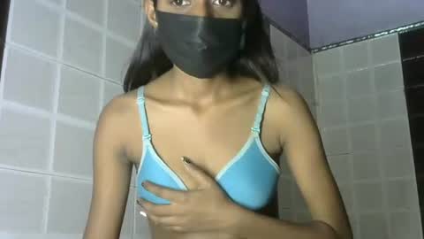 avery_lust01 online show from May 16, 2026, 6:21 am