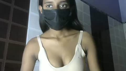avery_lust01 online show from May 19, 2026, 10:43 am