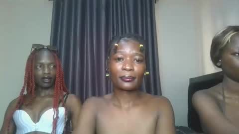 Snapshot of avian_babe chatting on March 7, 2026, 8:55 am Avian online show from March 7, 2026, 8:55 am