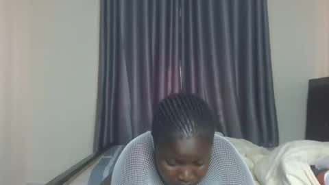 Snapshot of avian_babe chatting on April 1, 2026, 11:00 am Avian online show from April 1, 2026, 11:00 am