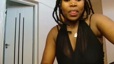 Avian online show from November 5, 2025, 12:16 pm