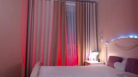 Avrora Inst online show from March 27, 2026, 9:47 pm