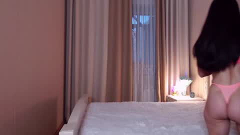 Snapshot of avrora_lew_ chatting on June 15, 2026, 8:00 pm Avrora Inst online show from June 15, 2026, 8:00 pm