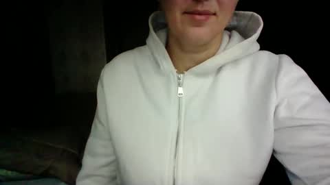 Snapshot of awesomeladyy chatting on December 17, 2024, 8:34 am awesomeladyy online show from December 17, 2024, 8:34 am