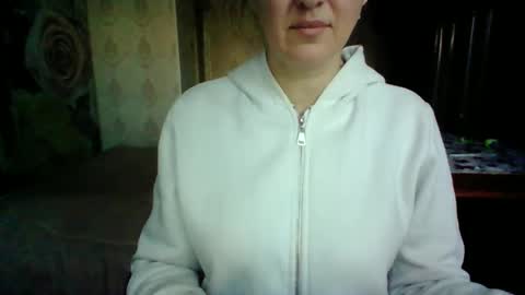 Snapshot of awesomeladyy chatting on January 4, 2025, 7:55 am awesomeladyy online show from January 4, 2025, 7:55 am