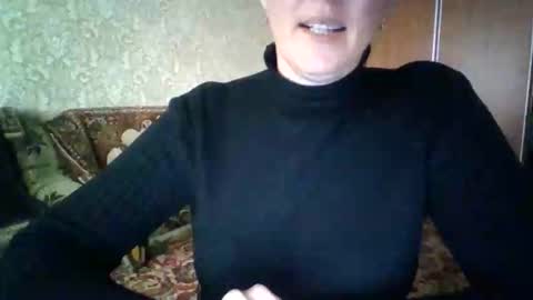 Snapshot of awesomeladyy chatting on October 19, 2025, 11:22 am awesomeladyy online show from October 19, 2025, 11:22 am