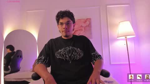 Snapshot of axel_creed chatting on February 22, 2026, 2:45 am Yooung King online show from February 22, 2026, 2:45 am