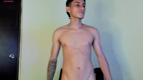 axel davis  online show from December 18, 2025, 1:22 am