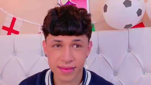 Snapshot of axel_evanss chatting on July 15, 2026, 1:27 pm Axel Evanss online show from July 15, 2026, 1:27 pm
