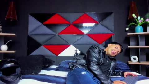 Snapshot of axel_hendrick chatting on February 12, 2026, 11:27 am axel_hendrick online show from February 12, 2026, 11:27 am