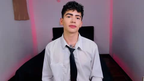 Axel online show from July 18, 2026, 8:56 pm