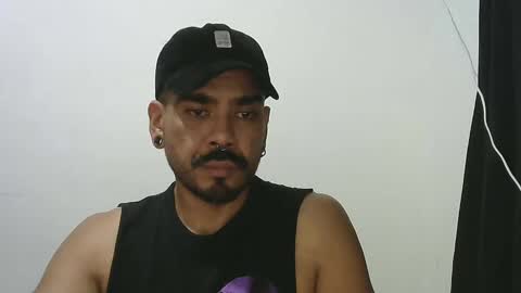 Snapshot of axel_mason chatting on February 2, 2025, 4:05 am Axel online show from February 2, 2025, 4:05 am