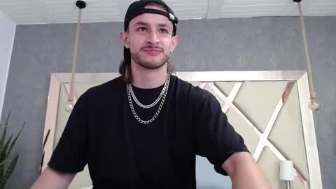 Axel  online show from June 3, 2026, 1:08 am