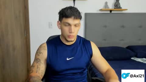 INDEPENDENT MODEL  online show from November 16, 2025, 12:49 am