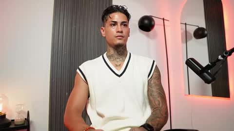 Snapshot of axel_villa chatting on September 9, 2025, 8:41 pm Agustin online show from September 9, 2025, 8:41 pm