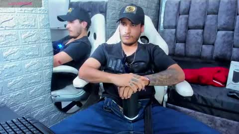 Axell Cross2 online show from February 20, 2025, 7:41 pm