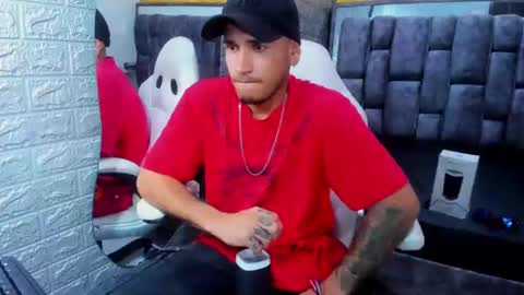 Axell Cross2 online show from February 24, 2025, 1:13 am