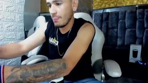 Axell Cross2 online show from March 2, 2025, 6:16 am