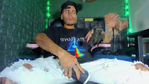 Axell Cross2 online show from February 26, 2026, 2:38 pm