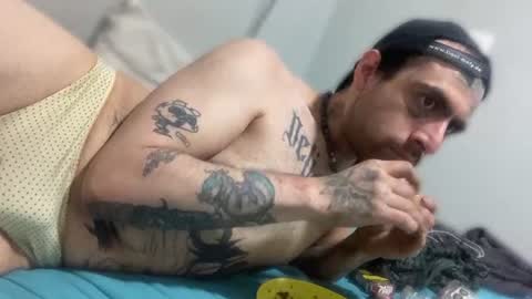 deliciosodemente online show from June 29, 2026, 2:40 am