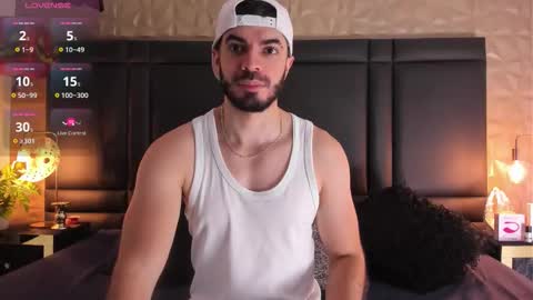 Axel Thompsom online show from October 13, 2025, 11:21 am