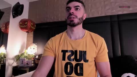 Axel Thompsom online show from October 28, 2025, 11:58 am