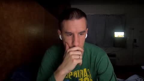 Axl online show from December 23, 2024, 10:21 am