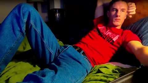 Axl online show from February 1, 2025, 2:45 pm