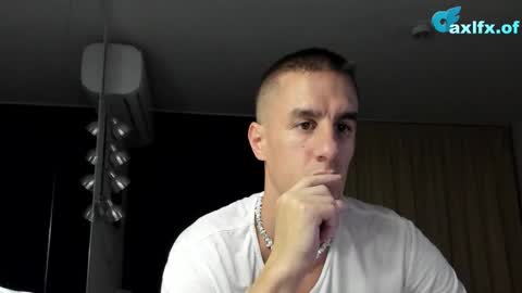 Axl online show from October 26, 2025, 2:06 am