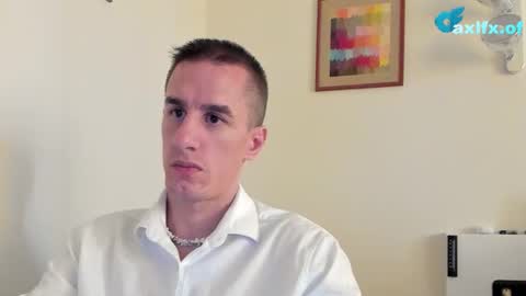 Axl online show from November 3, 2025, 12:50 pm