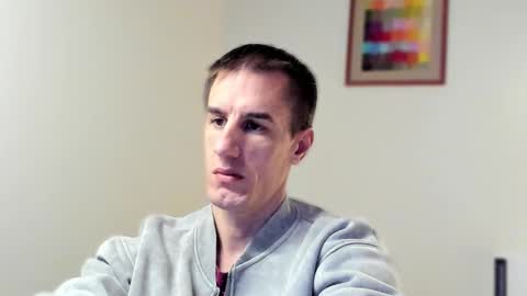 Axl online show from December 16, 2025, 3:50 pm