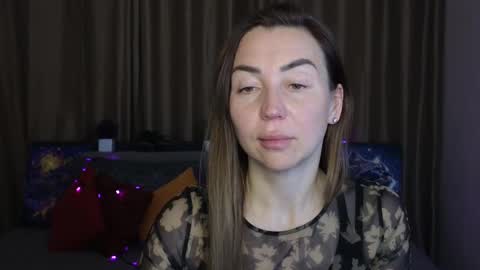 Jully online show from February 26, 2025, 10:09 pm