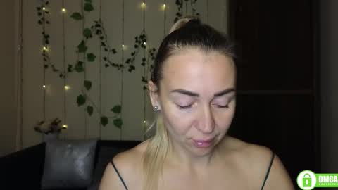 Jully online show from October 27, 2025, 6:45 pm