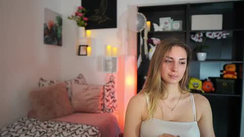 aya hitakayama  online show from March 12, 2025, 7:28 pm