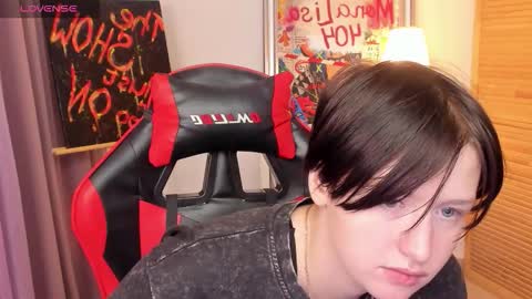 Snapshot of ayakskalermons chatting on September 17, 2025, 8:27 am ayaks online show from September 17, 2025, 8:27 am