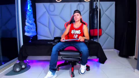 Ayden Miller online show from December 3, 2024, 10:29 pm