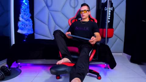 Ayden Miller online show from December 10, 2024, 4:27 pm