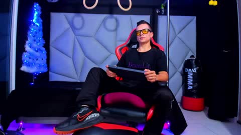 Ayden Miller online show from December 10, 2024, 8:05 pm